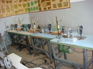 16- Most probably this machines be more interesting in a museum then to expect to use for teaching sewing on it